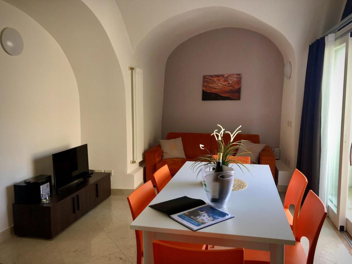 Villa Borgo Borago Brenzone sul Garda Exteriör bild