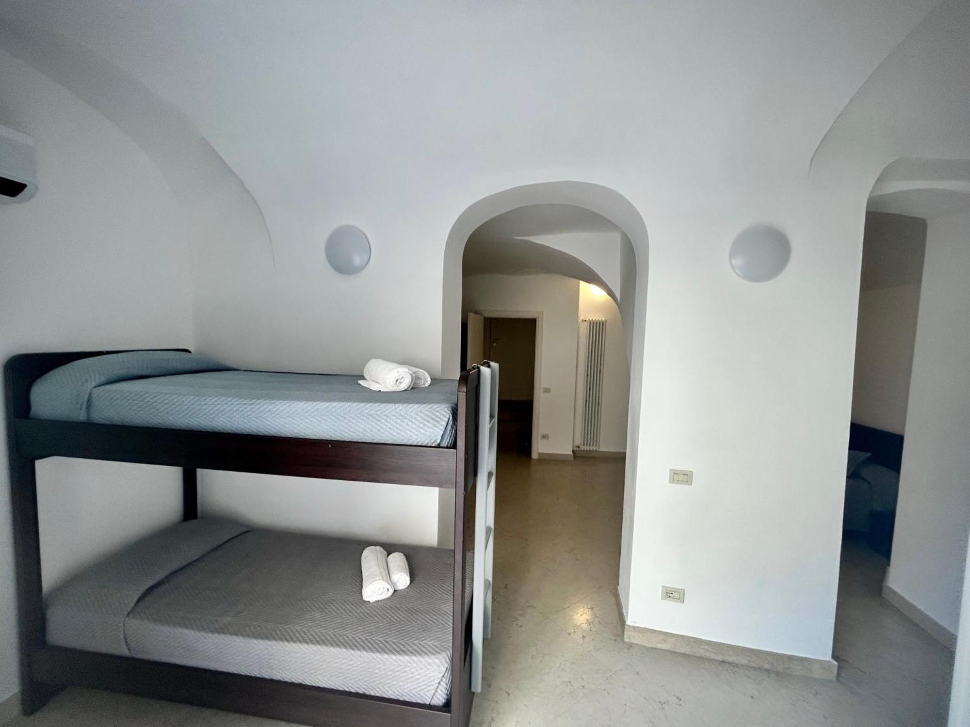 Villa Borgo Borago Brenzone sul Garda Rum bild