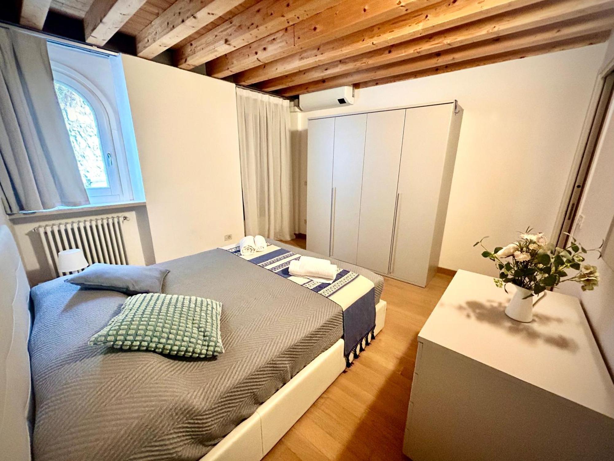 Villa Borgo Borago Brenzone sul Garda Rum bild